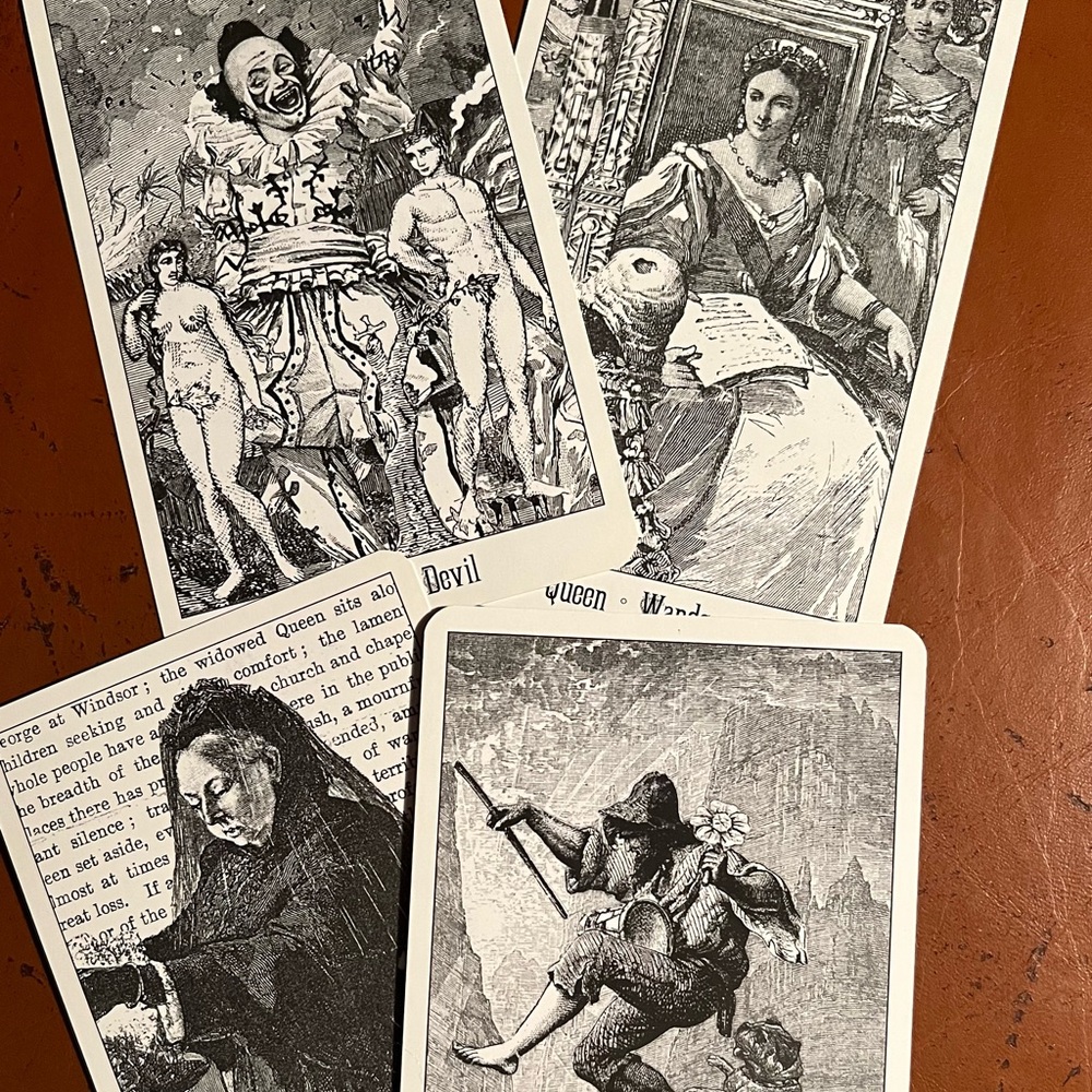 Victoria Regina Tarot Deck